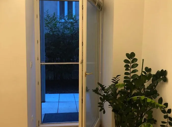 Quiet Next To Belvedere & Central Station * וינה