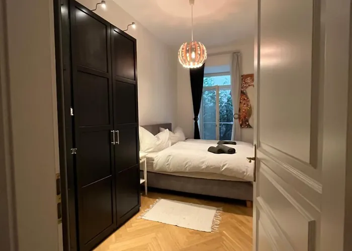 דירה Quiet Next To Belvedere & Central Station *